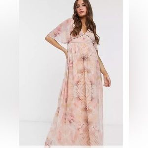 Flowy maternity dress. Peach/pink